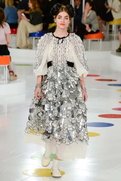 Look 66